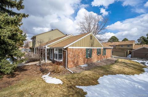 9002 E Amherst Dr #E, Denver, CO 80231 photo 4
