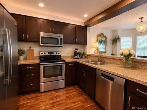 Kitchen - 2191 E Phillips Ln, Centennial, CO 80122 photo 2 of 2