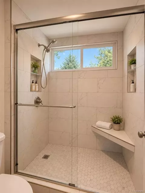 Bath - 2191 E Phillips Ln, Centennial, CO 80122 photo 2 of 4