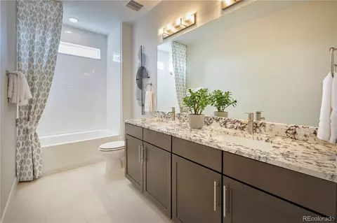 Bath - 24043 E 39th Ave, Aurora, CO 80019 photo 1 of 5