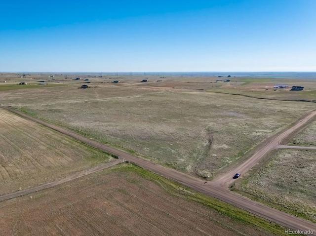 58701 E Lake Pl, Strasburg, CO 80136