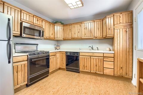1853 S Beech St, Lakewood, CO 80228 photo 9