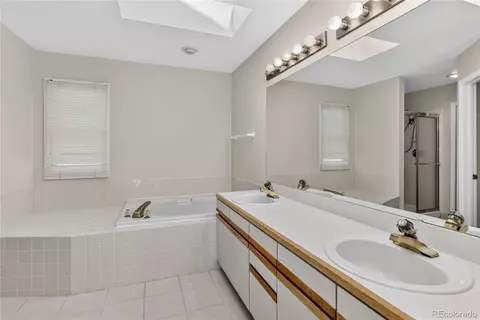 Bath - 7971 Arrowhead Ct, Lone Tree, CO 80124 photo 1 of 4