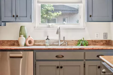 Kitchen - 1920 Ivanhoe St, Denver, CO 80220 photo 1 of 2