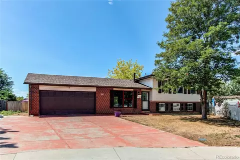 1013 Memphis St, Aurora, CO 80011