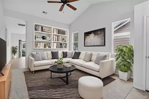 1201 S Fultondale Ct, Aurora, CO 80018