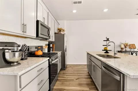 22241 E 7th Pl, Aurora, CO 80018 photo 10