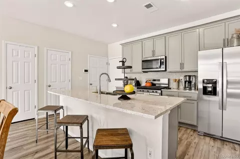 22241 E 7th Pl, Aurora, CO 80018 photo 8