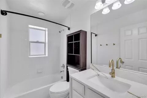 Bath - 9811 E 56th Pl, Denver, CO 80238 photo 1 of 3