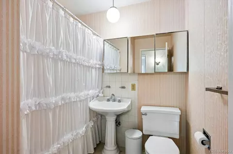 Bath - 8264 E Kenyon Dr, Denver, CO 80237 photo 3 of 4
