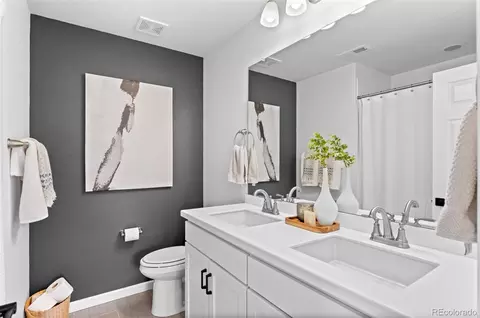 Bath - 22033 E Stanford Dr, Aurora, CO 80015 photo 4 of 4