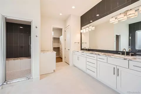Bath - 5841 Powell Rd, Parker, CO 80134 photo 3 of 10