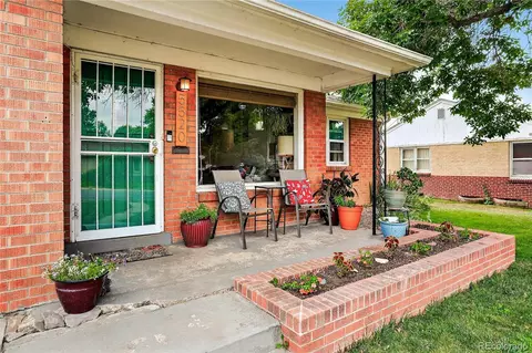 5520 Garrison St, Arvada, CO 80002