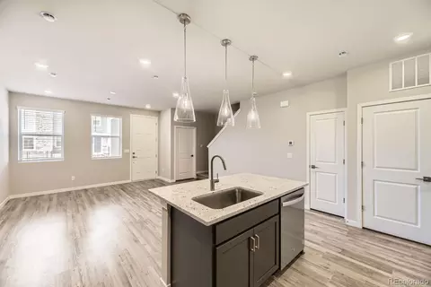 27482 E 1st Ave, Aurora, CO 80018 photo 7