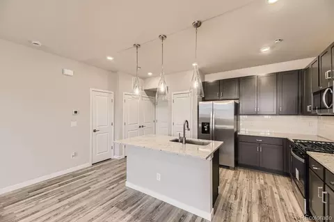 27482 E 1st Ave, Aurora, CO 80018 photo 4