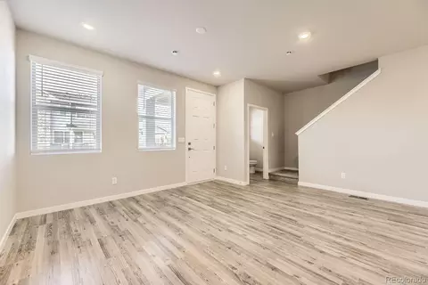 27482 E 1st Ave, Aurora, CO 80018 photo 3