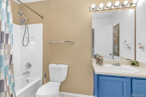 4804 Cornish Ct, Denver, CO 80239 photo 18