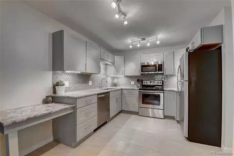 725 S Alton Way #7A, Denver, CO 80247