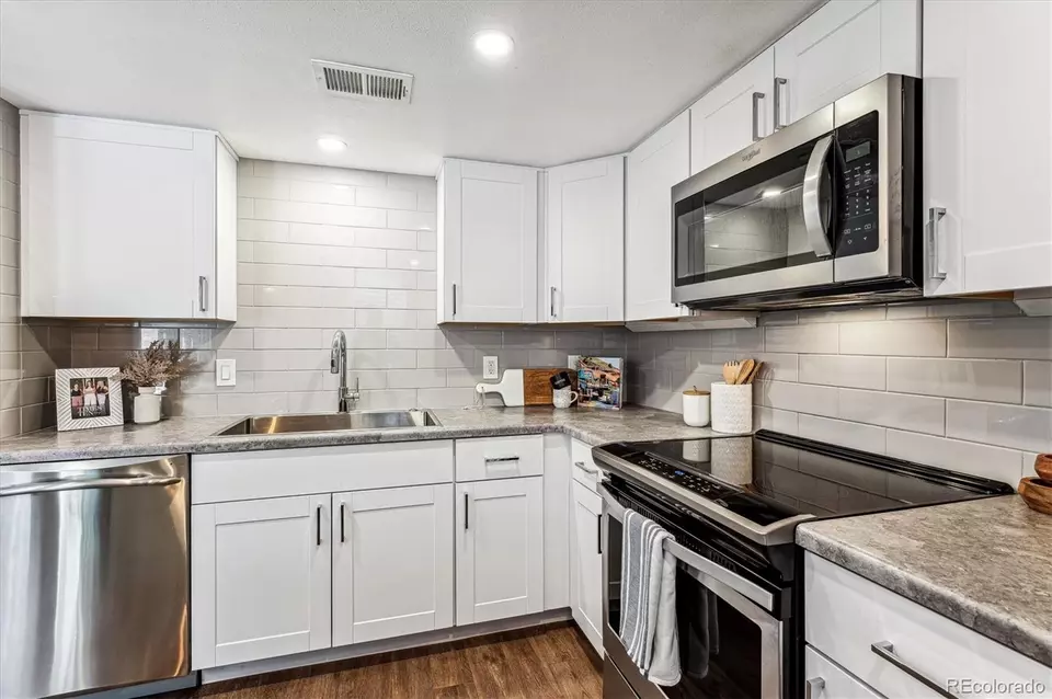 Kitchen - 1201 Galapago St #99, Denver, CO 80204 photo 2 of 2