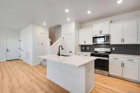 22534 E 6th Pl, Aurora, CO 80018 photo 15