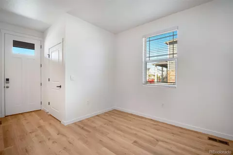 22534 E 6th Pl, Aurora, CO 80018 photo 6