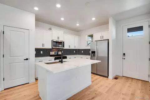 22534 E 6th Pl, Aurora, CO 80018 photo 16