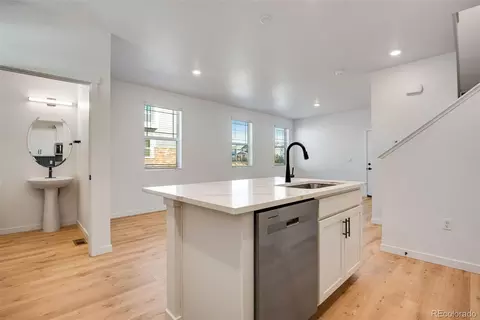 22534 E 6th Pl, Aurora, CO 80018 photo 14