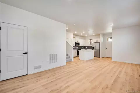 22534 E 6th Pl, Aurora, CO 80018 photo 11