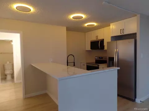 2880 S Locust St #303S, Denver, CO 80222