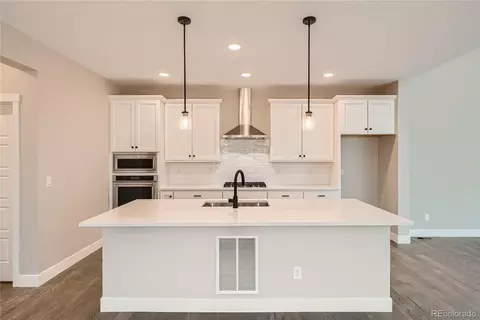 9964 E 63rd Pl, Denver, CO 80238 photo 7