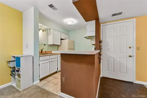 Kitchen - 4654 White Rock Cir #4, Boulder, CO 80301 photo 1 of 3