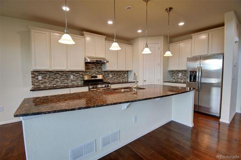 2382 E 161st Ct, Thornton, CO 80602 photo 5