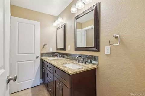 Bath - 4293 Graham Ct, Boulder, CO 80305 photo 1 of 4