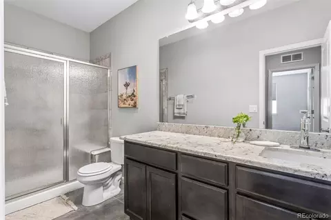 Bath - 9050 E Caley Way, Englewood, CO 80111 photo 8 of 8