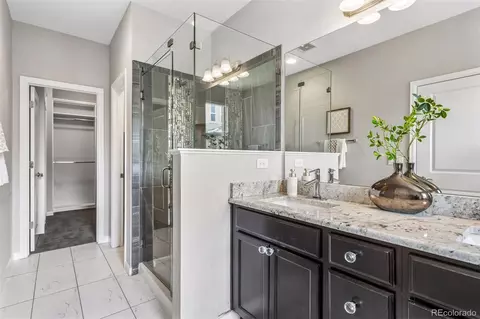 Bath - 9050 E Caley Way, Englewood, CO 80111 photo 2 of 8