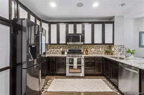 Kitchen - 9050 E Caley Way, Englewood, CO 80111 photo 5 of 6