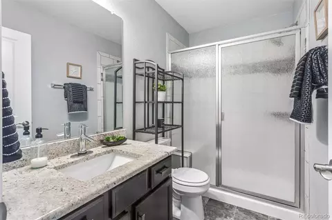 Bath - 9050 E Caley Way, Englewood, CO 80111 photo 7 of 8