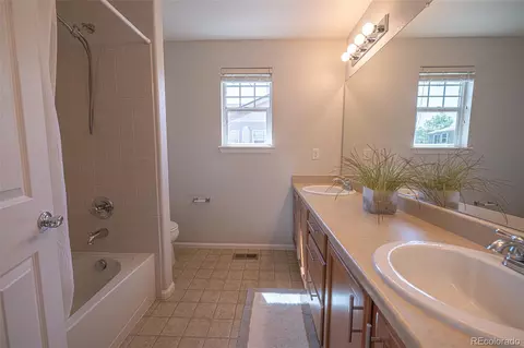 Bath - 24643 E Whitaker Dr, Aurora, CO 80016 photo 4 of 4