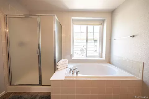 Bath - 24643 E Whitaker Dr, Aurora, CO 80016 photo 3 of 4