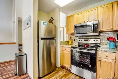 Kitchen - 31 Justin Ct, Silverthorne, CO 80498 photo 2 of 4