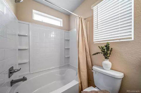 Bath - 22362 E 39th Ave, Aurora, CO 80019 photo 5 of 6