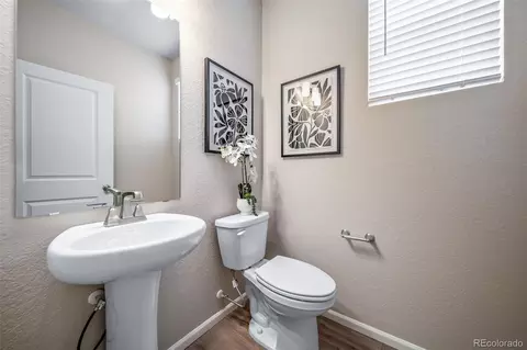Bath - 22362 E 39th Ave, Aurora, CO 80019 photo 1 of 6