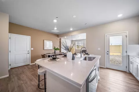 Kitchen - 22362 E 39th Ave, Aurora, CO 80019 photo 3 of 5