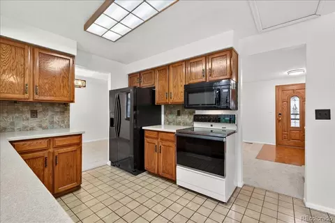 Kitchen - 14702 Eldorado Dr, Aurora, CO 80014 photo 1 of 3