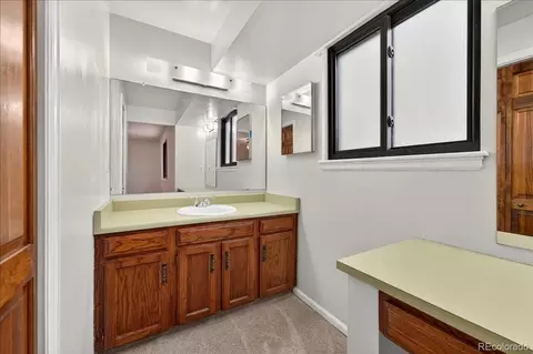 Bath - 14702 Eldorado Dr, Aurora, CO 80014 photo 2 of 5