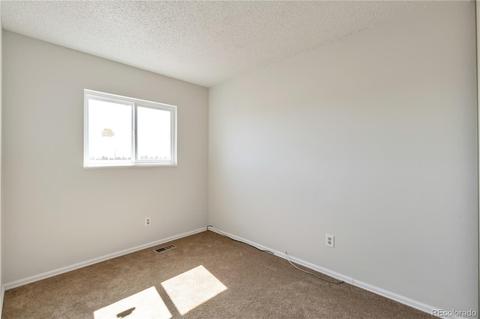 20306 E Batavia Dr, Aurora, CO 80011 photo 8
