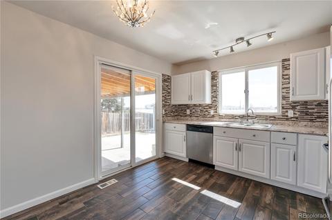 20306 E Batavia Dr, Aurora, CO 80011 photo 4