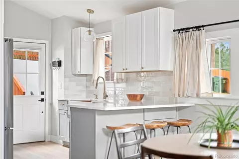 Kitchen - 4804 S Pine Rd, Evergreen, CO 80439 photo 2 of 6