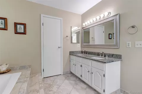 Bath - 15604 E Chenango Ave, Aurora, CO 80015 photo 2 of 2