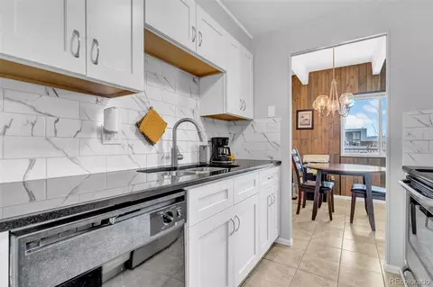 364 S Ironton St #424, Aurora, CO 80012